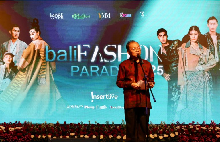 Bali Fashion Parade 2025 Dorong Ekonomi Kreatif, Gubernur Koster Beri Apresiasi
