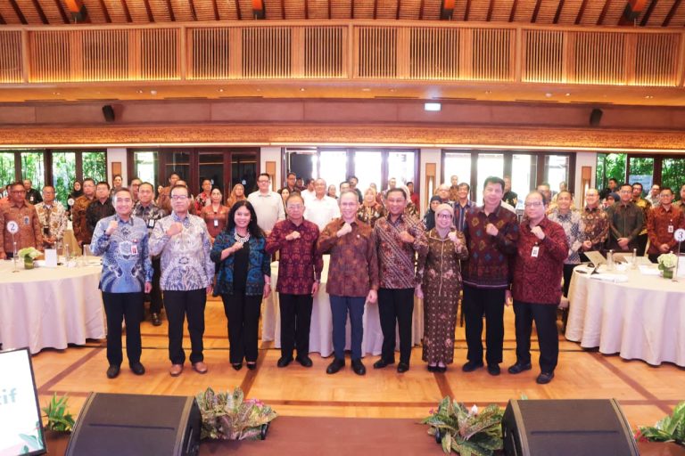 Gubernur Koster Hadiri Forum Pengembangan Ekonomi Daerah, Bali harus Eksis dan Berdaya Saing