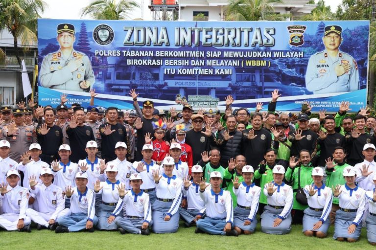 Bupati Sanjaya Pimpin Deklarasi Tertib Berlalu Lintas dan Ikuti Touring Operasi Zebra Agung 2025