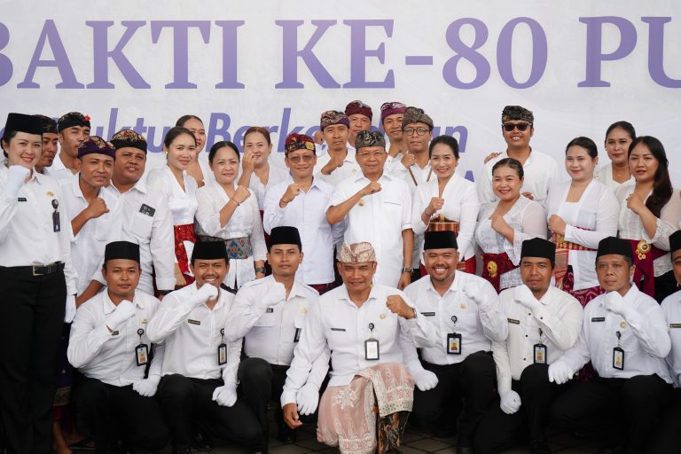 Pimpin Upacara Hari Bakti PU ke-80, Gubernur Koster: Pemprov Bali Komitmen Terus Sinergi dengan Kementerian PUPR