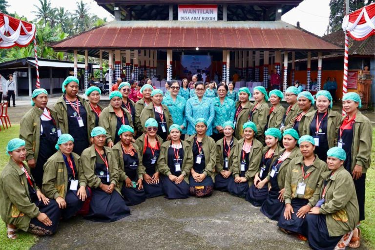 Ny. Rai Wahyuni Sanjaya Dukung Penuh Aksi Sosial TP PKK Provinsi Bali, Tabanan Jadi Titik Awal 2026