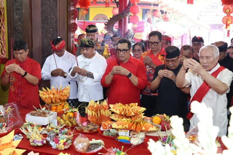 Bupati Sanjaya Hadiri Perayaan Hari Raya Imlek dan Cap Go Meh di Tabanan