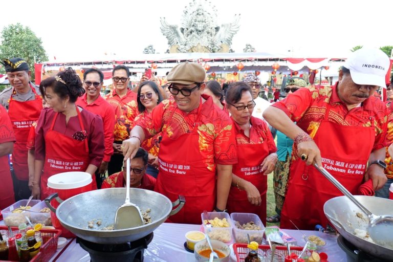 Hadiri Festival Imlek dan Cap Go Meh, Bupati Sanjaya Tegaskan Harmoni Tabanan