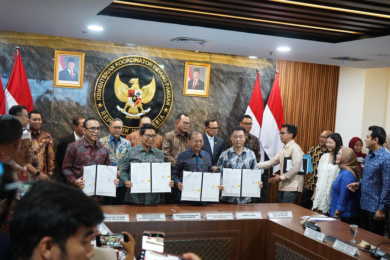 Perjuangkan Solusi Pengelolaan Sampah jadi Listrik, Gubernur Koster Teken MOU PSEL di Jakarta