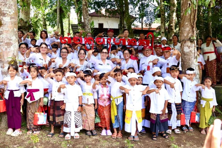 Bunda Rai Hadirkan Taman Ramah Anak di Pura Luhur Batukau – Hangatkan Kedekatan dengan Generasi Emas –