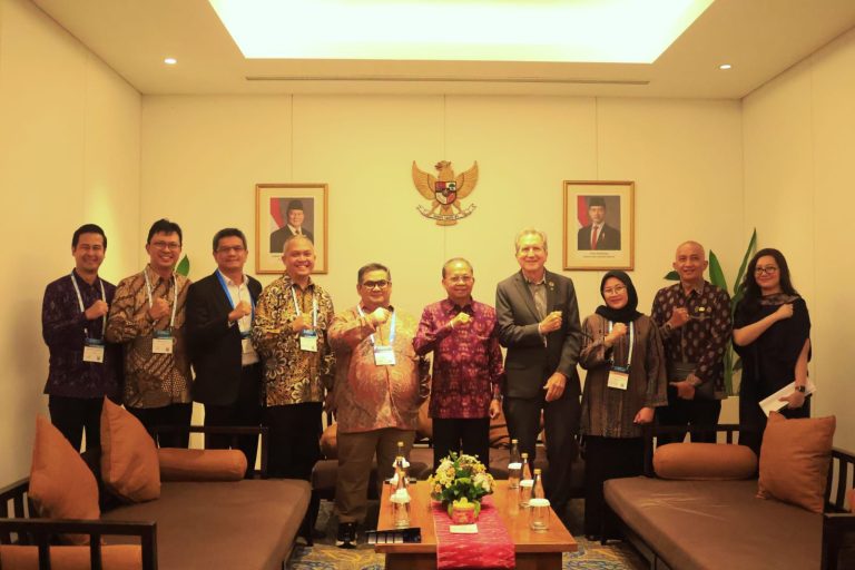 Bicara di Forum APEX, Gubernur Koster: Bali Butuh Kepastian Ketersediaan Energi