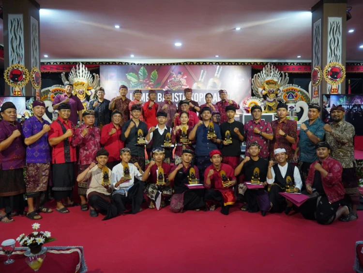 Srikandi Klungkung Juara Audisi Mixologi Arak Bali, Singkirkan 13 Rival Pria