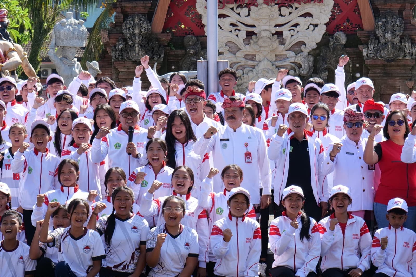 Pemkab Tabanan Lepas Kontingen Pelajar ke Porjar Provinsi Bali 2026