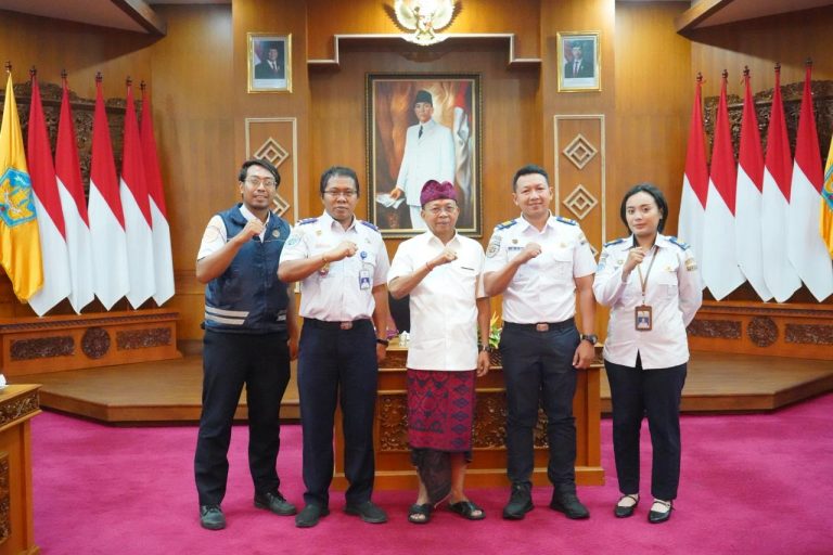 Gubernur Koster Minta Uji Coba Penambahan Trip 3 Kali per-Hari, Tindaklanjuti Persetujuan Lintas Pelayaran Padangbai-Nusa Penida