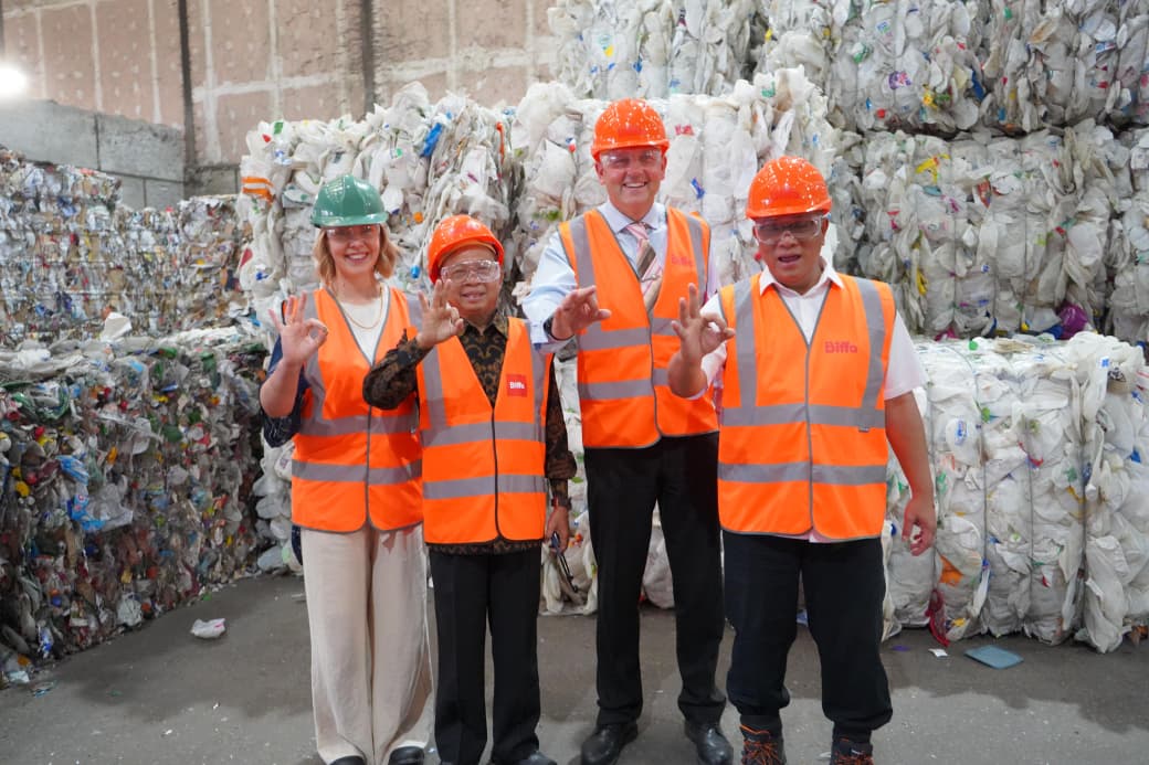 Kunjungi BIFFA hingga Bahas Transportasi Masa Depan Bersama PwC dan Transport for London, Gubernur Koster Dorong Bali Jadi Percontohan Pengelolaan Sampah dan Mobilitas Hijau