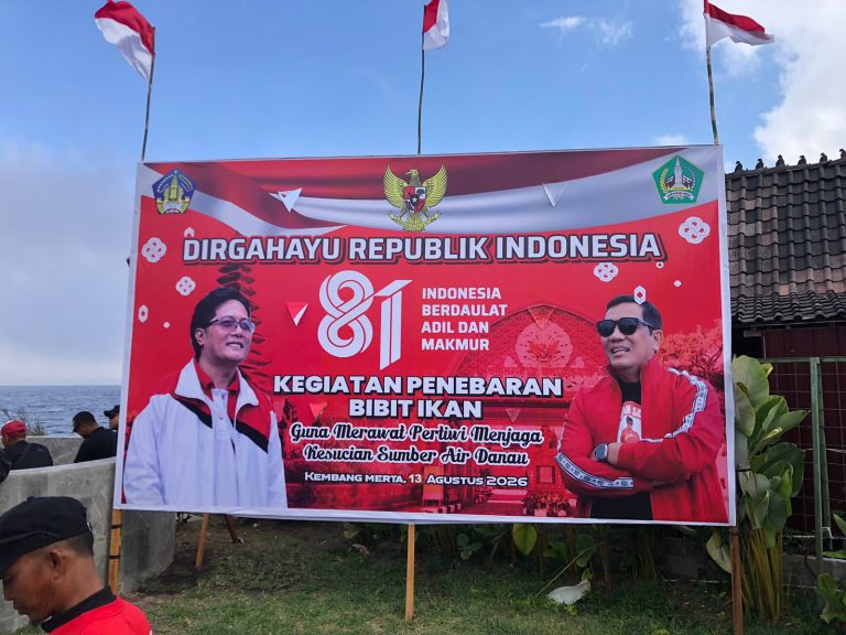 Merawat Pertiwi dan Sumber Air Danau Beratan, Wabup Tabanan I Made Dirga Pimpin Penebaran Ikan Sambut HUT RI ke-81