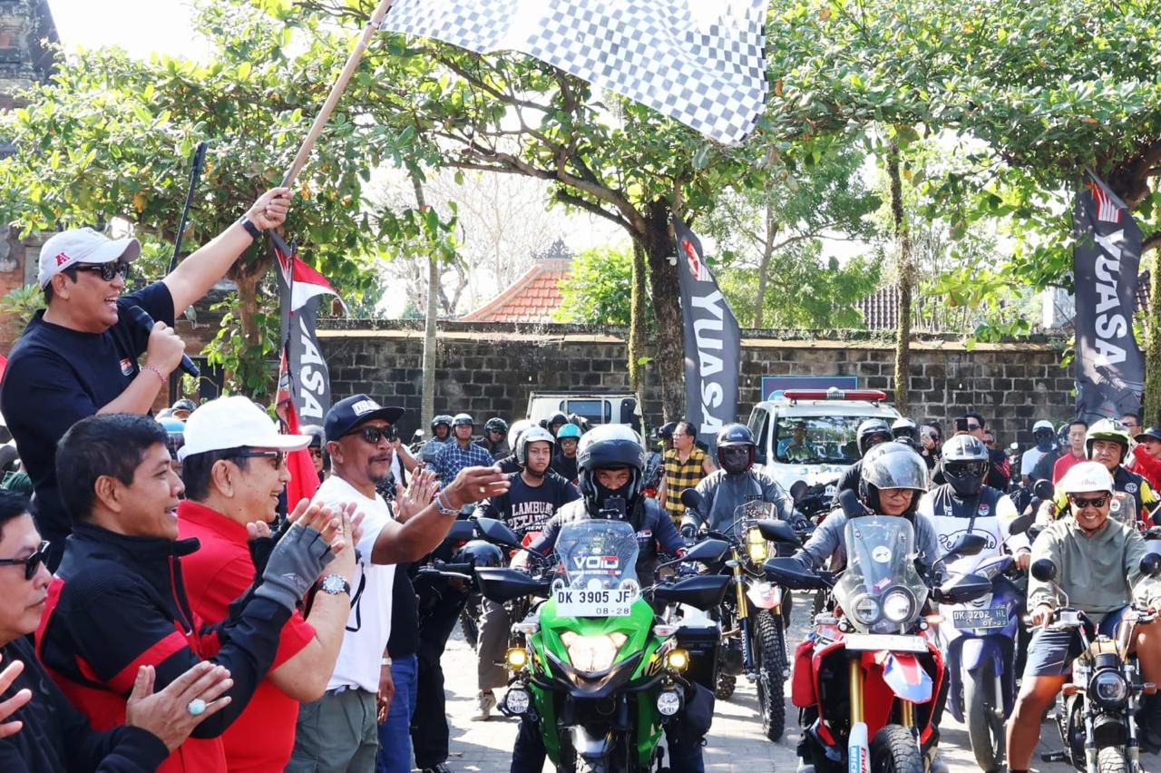 Bupati Sanjaya Buka Touring TOMBAK, Dorong Komunitas Motor Jadikan Tabanan Titik Kumpul