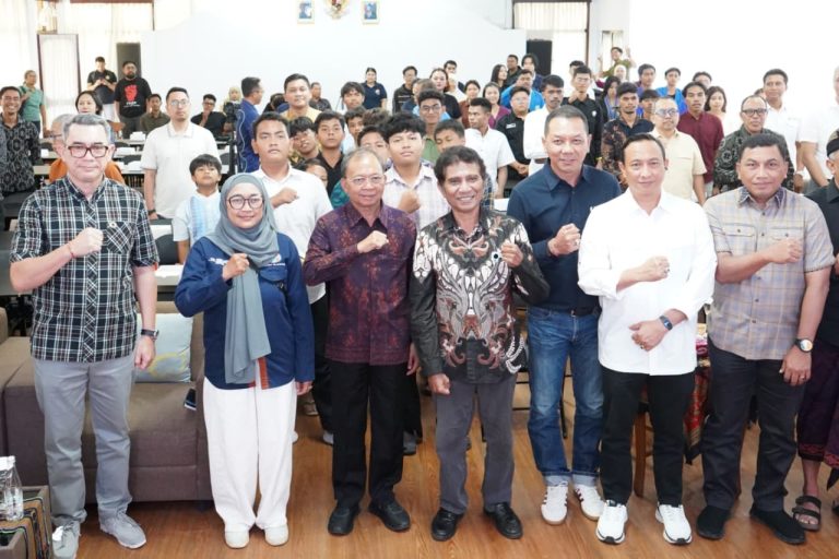 HUT IWO Bali, Koster Dorong Pers Kritis dan Objektif Kawal Pembangunan